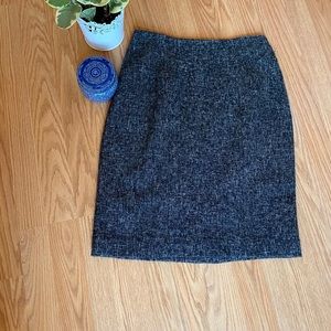 Women’s Banana Republic pencil skirt!